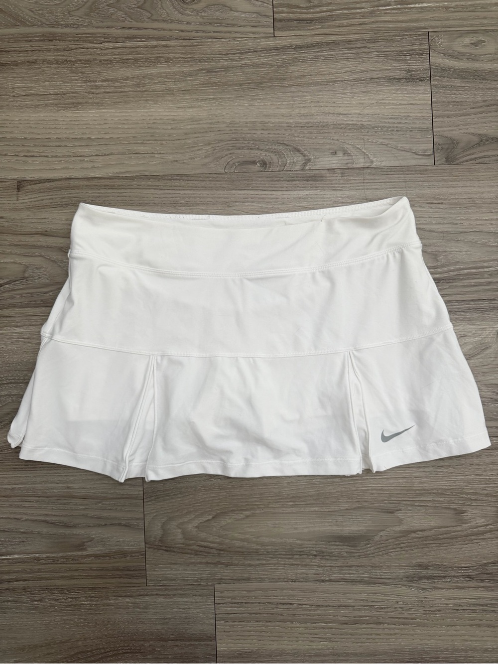 Nike Women’s Dri-Fit Pleated White Tennis Skirt, Size Large